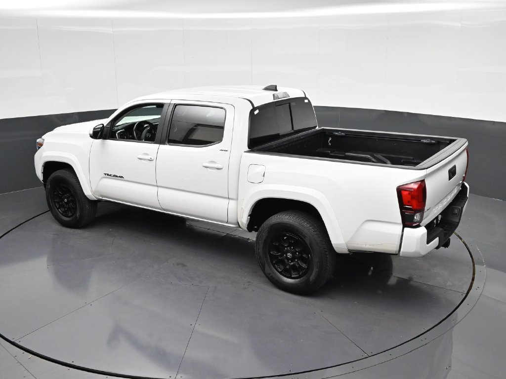 Used 2022 Toyota Tacoma SR5 w/ Technology Package RWD image 19