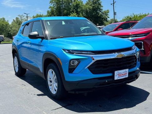 New 2026 Chevrolet TrailBlazer LS w/ LS Convenience Package AWD/4WD image 2