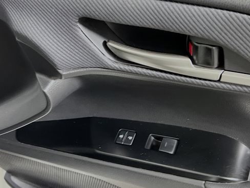 Used 2025 Toyota Camry SE image 32