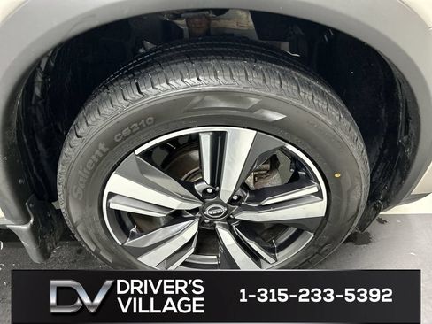 Used 2023 Nissan Rogue Platinum AWD/4WD image 8