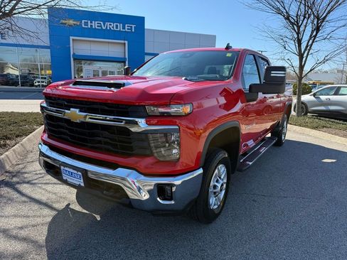 Used 2025 Chevrolet Silverado 2500 LT w/ Convenience Package image 9