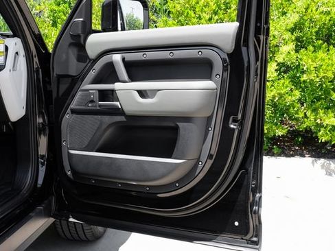New 2026 Land Rover Defender 110 X-Dynamic SE AWD/4WD image 54