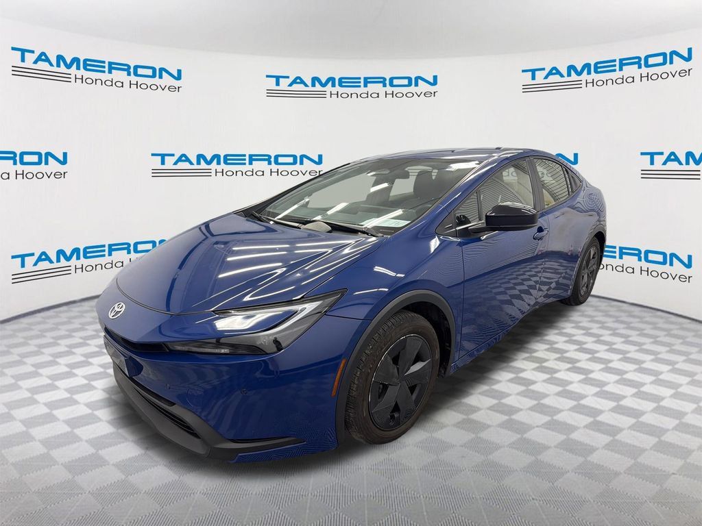 Used 2024 Toyota Prius LE FWD image 1