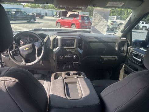 Certified 2023 Chevrolet Silverado 2500 Custom w/ Custom Value Package image 18