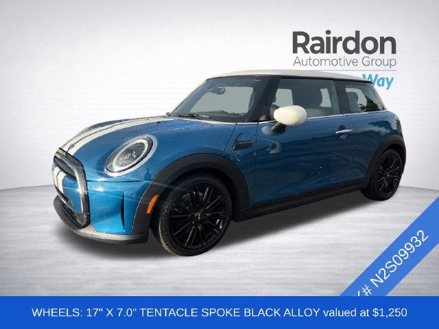 Used 2022 MINI Cooper 2-Door Hardtop FWD image 3
