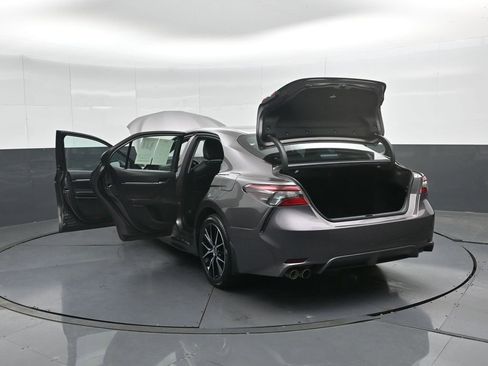 Used 2024 Toyota Camry SE image 56