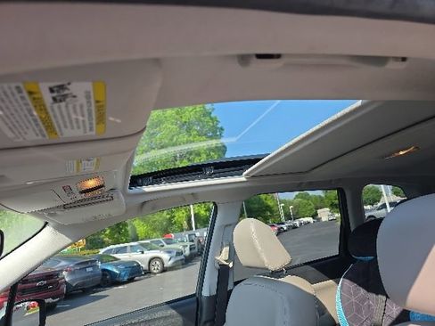 Used 2016 Subaru Forester 2.5i Limited AWD/4WD image 12