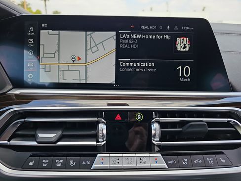 Used 2023 BMW X6 xDrive40i w/ Premium Package image 21