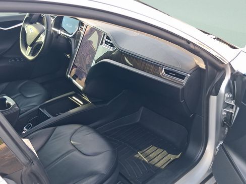 Used 2013 Tesla Model S RWD image 16