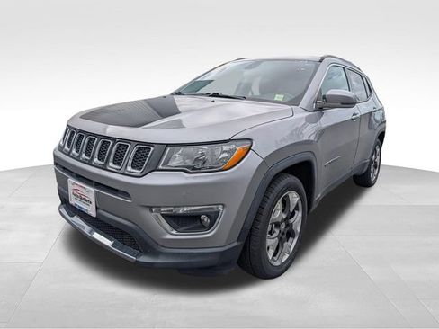 Used 2019 Jeep Compass Limited AWD/4WD image 3