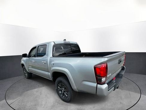 Used 2023 Toyota Tacoma SR5 w/ Technology Package AWD/4WD image 5