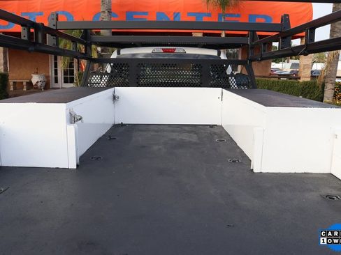 Used 2019 Ford F550 2WD Regular Cab Super Duty image 11