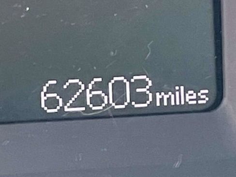Used 2018 Toyota Corolla LE FWD image 4
