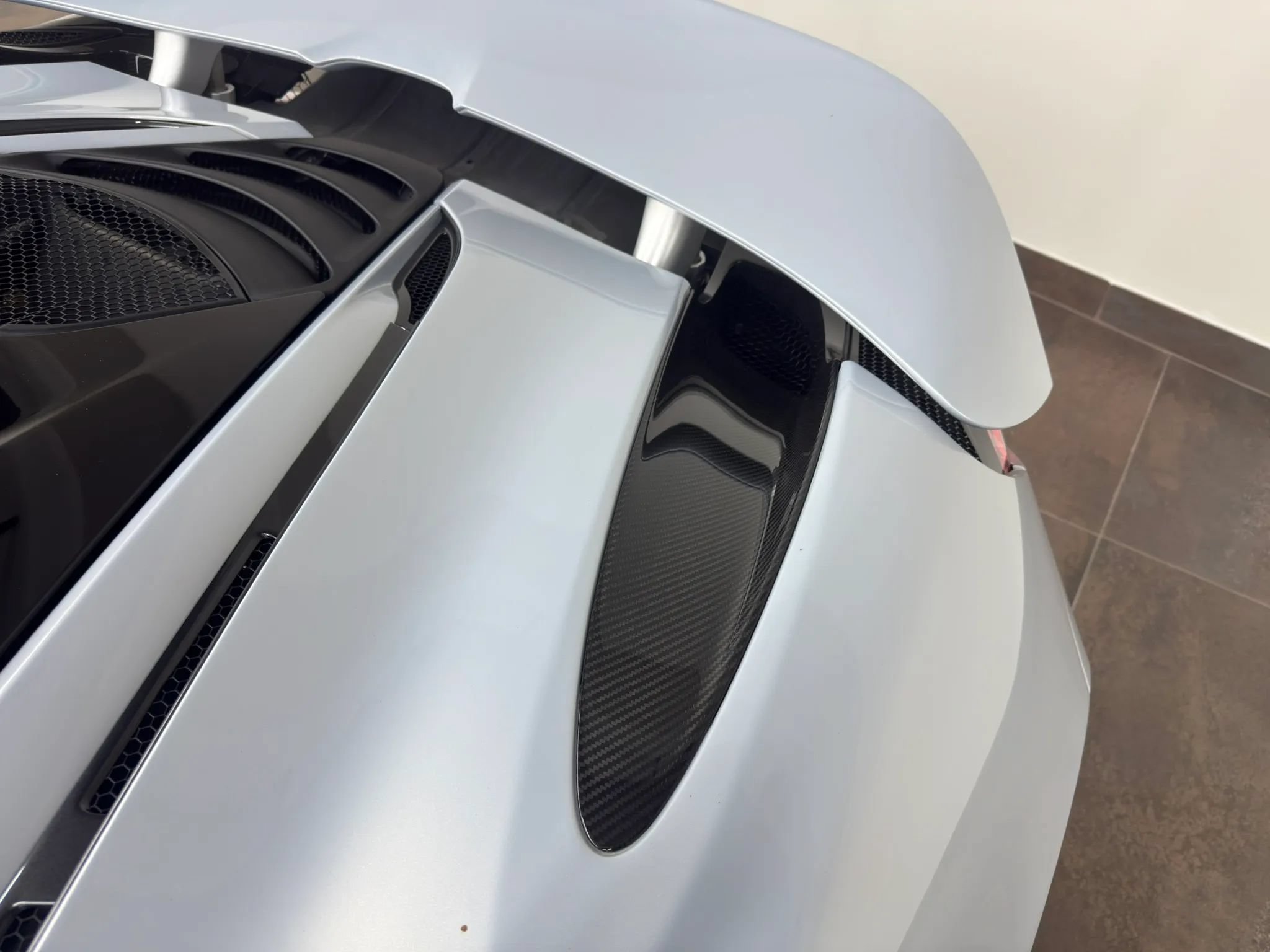 Used 2018 McLaren 720S RWD image 33