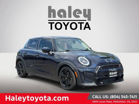 Used 2023 MINI Cooper S FWD image 1