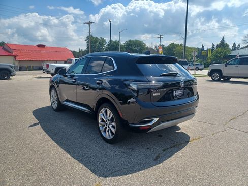Used 2023 Buick Envision AWD Avenir image 3