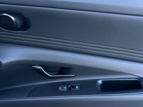 New 2025 Hyundai Elantra Sport image 18