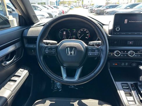 Used 2025 Honda CR-V Sport image 17