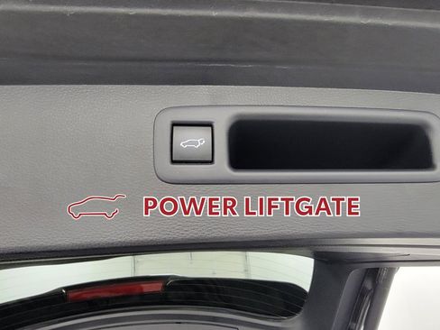 Used 2021 Toyota Highlander XLE image 29