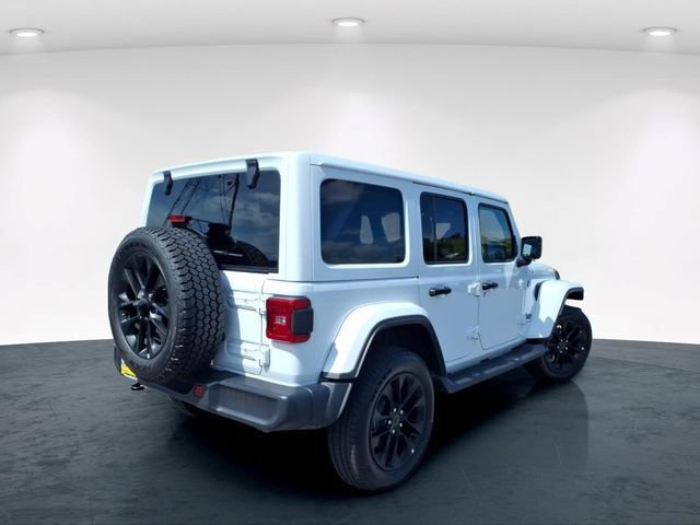 Used 2025 Jeep Wrangler Unlimited Sahara AWD/4WD image 8