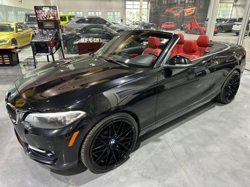 Used 2017 BMW 230i Convertible RWD image 1
