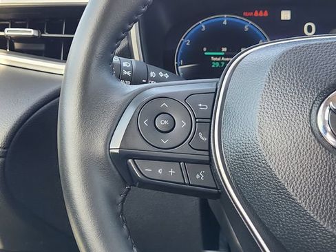 Used 2026 Toyota Corolla Cross XLE FWD image 28