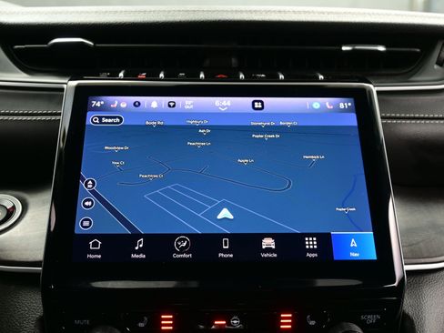 Used 2024 Jeep Grand Cherokee Limited image 20