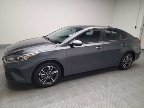 Used 2023 Kia Forte LXS FWD image 2