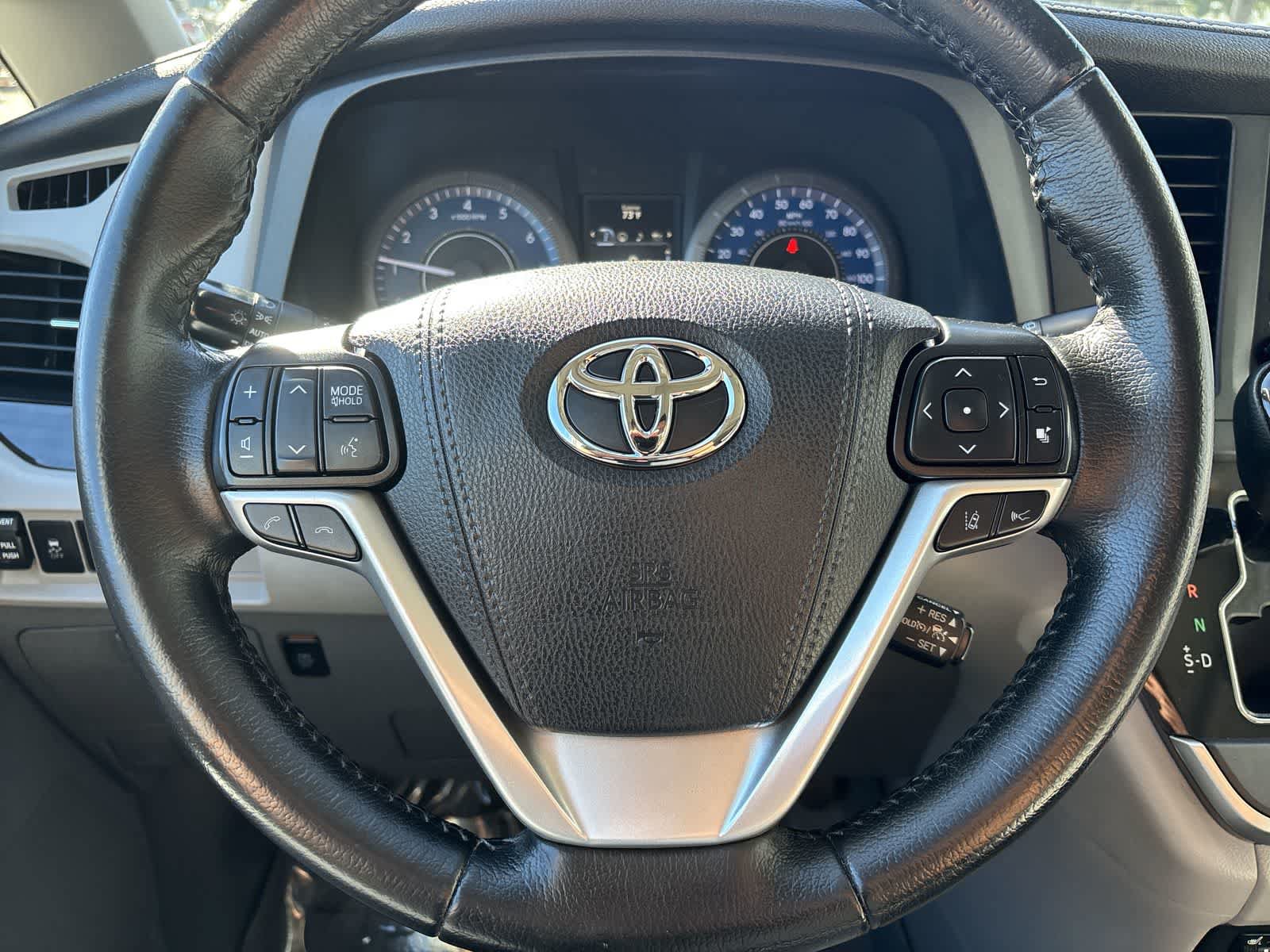 Used 2020 Toyota Sienna XLE FWD image 10