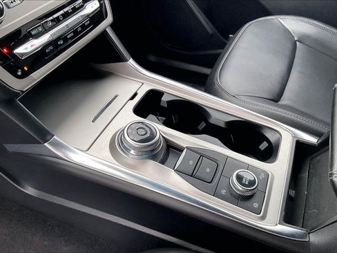 Certified 2024 Ford Explorer XLT w/ Equipment Group 202A image 14