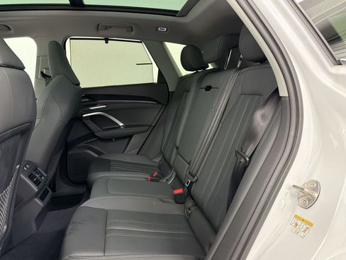 Certified 2025 Audi Q5 Premium w/ Premium Plus AWD/4WD image 14