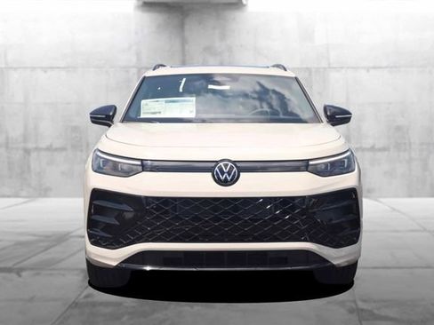 New 2026 Volkswagen Tiguan SE R-Line AWD/4WD image 4