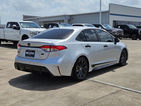 Used 2026 Toyota Corolla SE FWD image 3