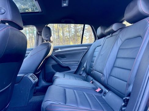 Used 2019 Volkswagen GTI SE w/ SE Experience Package image 28