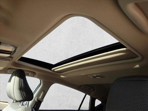 Certified 2024 Subaru Crosstrek 2.0i Premium image 11