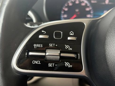 Used 2021 Mercedes-Benz GLC 300 4MATIC w/ Premium Package image 31
