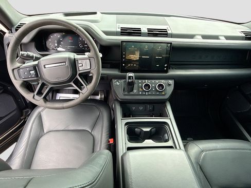 Used 2023 Land Rover Defender 90 V8 AWD/4WD image 16