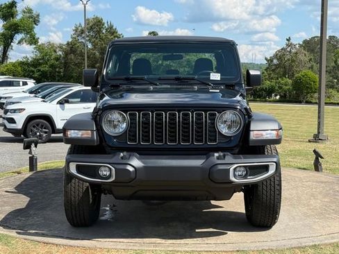New 2026 Jeep Gladiator Sport AWD/4WD image 2