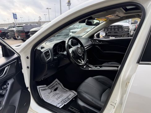 Used 2018 MAZDA MAZDA3 Grand Touring w/ Premium Equipment Package image 28