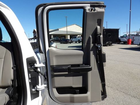 Used 2020 Ford F250 XL w/ Power Equipment Group image 31