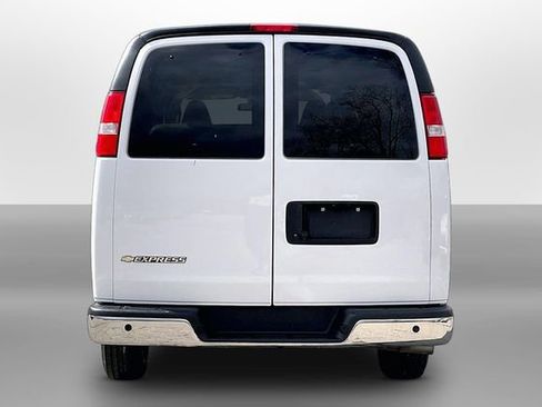 Used 2023 Chevrolet Express 3500 LT w/ LT Preferred Equipment Group RWD image 4
