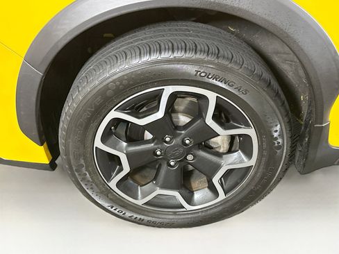 Used 2015 Subaru Crosstrek 2.0i Premium w/ Special Edition Package AWD/4WD image 11