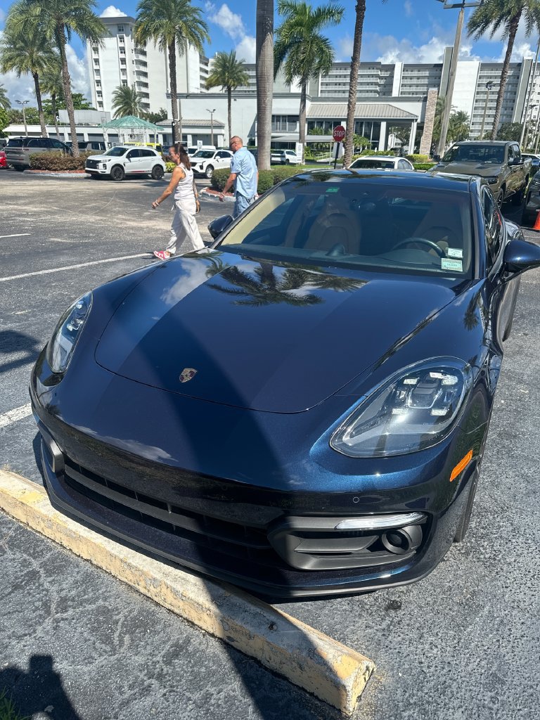 Used 2022 Porsche Panamera 4 AWD/4WD image 1