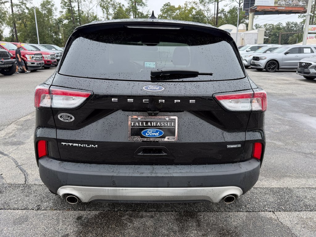 Used 2022 Ford Escape Titanium AWD/4WD image 3