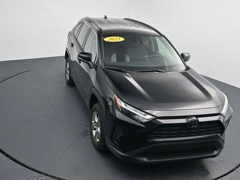 Used 2025 Toyota RAV4 XLE AWD/4WD image 24