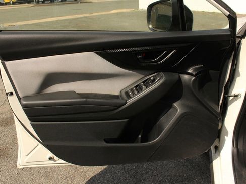 Used 2019 Subaru Crosstrek 2.0i Premium w/ Popular Package #3 image 11