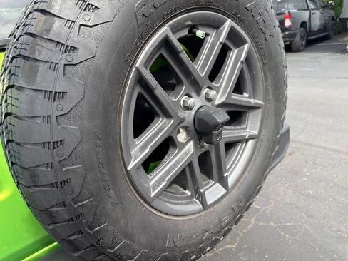 Used 2025 Jeep Wrangler Unlimited Sport AWD/4WD image 18