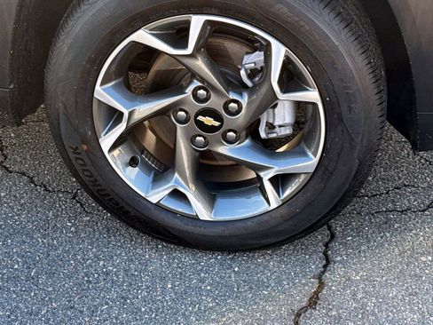 Certified 2025 Chevrolet Trax LT image 5