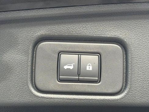 Certified 2025 Nissan Pathfinder SV w/ SV Premium Package AWD/4WD image 29