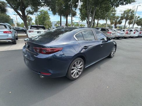 Used 2019 MAZDA MAZDA3 Sedan w/ Preferred Package FWD image 16